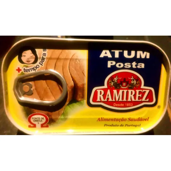 Tuna Chunks in Oil
