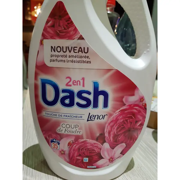 Dash 2-in-1 Liquid Detergent with Lenor 1,9 L